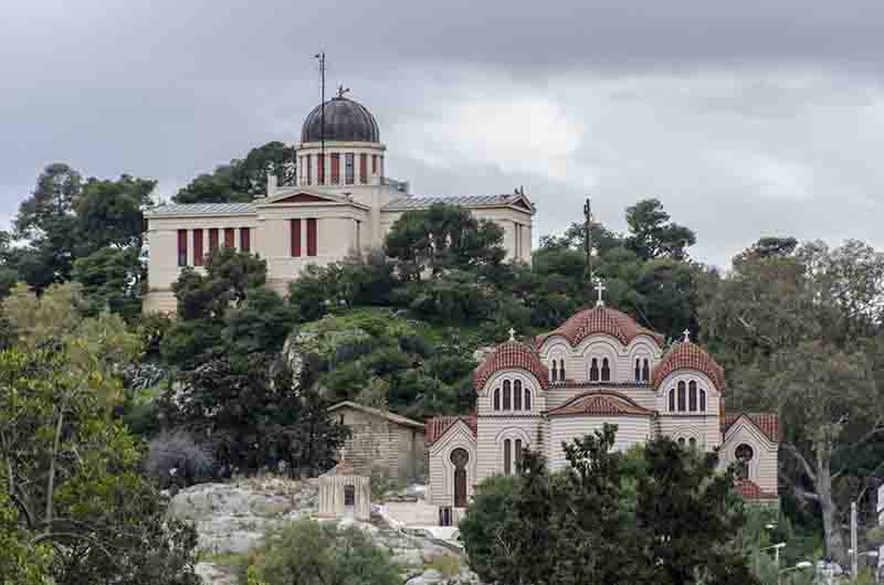 175 - Grecia - Atenas - antiguo observatorio y iglesia Agia Marina